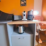 Casa de Férias La Dortiere S'amuse, Magnifique Maison De Maitre 12min Du Puy Du Fo