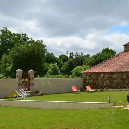 La Dortiere S'amuse, Magnifique Maison De Maitre 12min Du Puy Du Fo Сasa de vacaciones Sevremont
