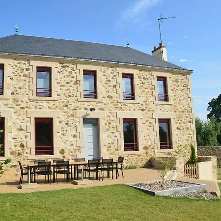 Сasa de vacaciones La Dortiere S'amuse, Magnifique Maison De Maitre 12min Du Puy Du Fo *
