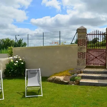 Semesterbostad La Dortiere S'amuse, Magnifique Maison De Maitre 12min Du Puy Du Fo *
