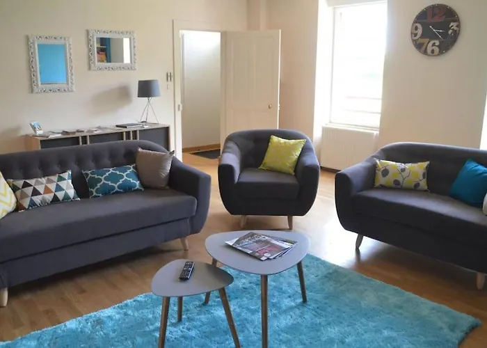 Casa vacanze La Dortière S'amuse, Magnifique Maison De Maître 12min Du Puy Du Fo *