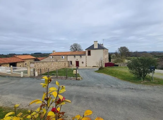 La Dortiere S'amuse, Magnifique Maison De Maitre 12min Du Puy Du Fo Casa de Férias Sevremont